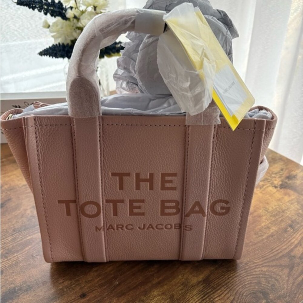 Marc Jacobs Blush Pink Tote Bag rose color hard to find LEATHER NWT